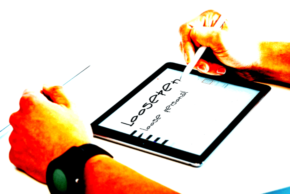 Loose Pen Typeface Review: A Handwritten Sans Serif for Editorial Design